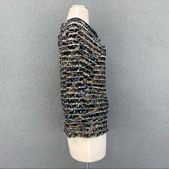 3/4 Sleeve Ruffled Top - Picture 5 of 9